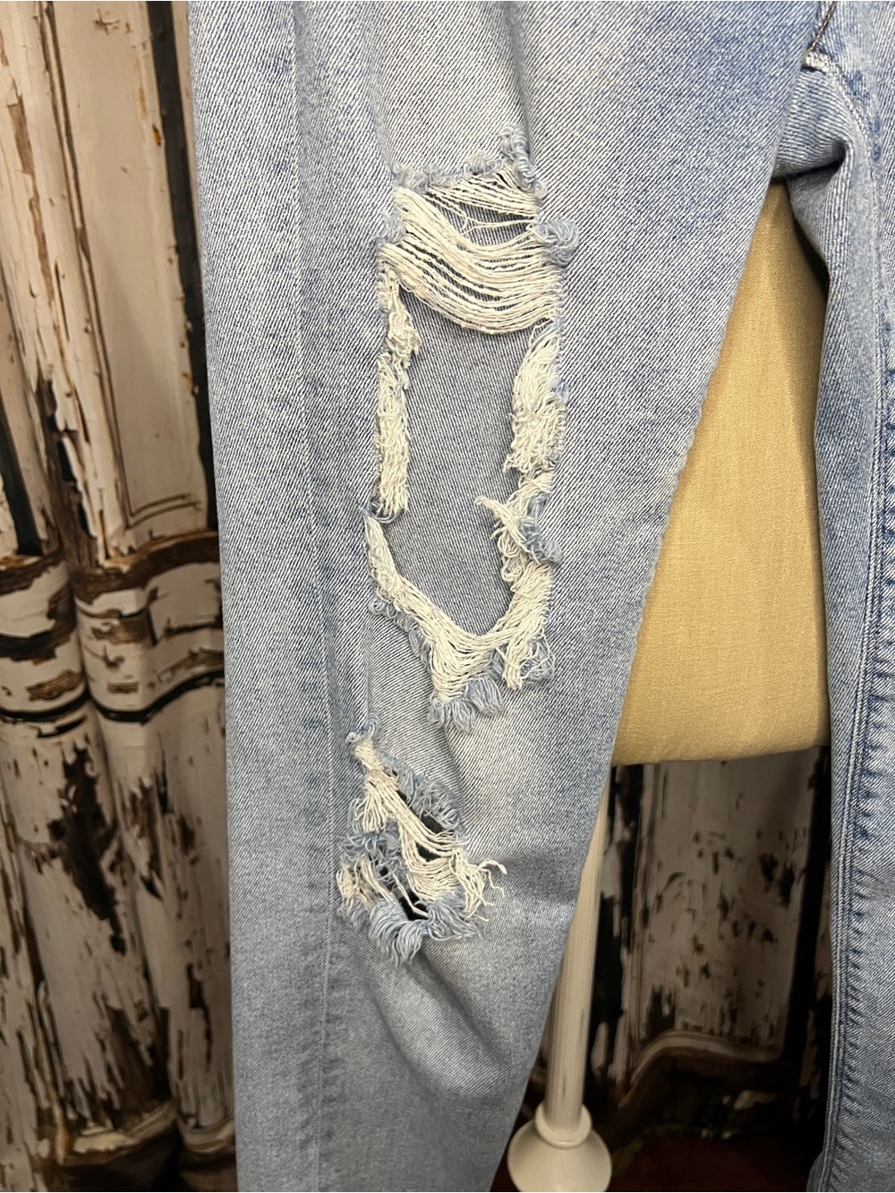 TREND DENIM!! American Eagle Outfitters - Picture 4 of 8